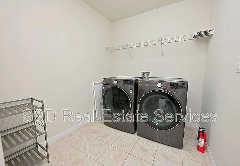 6309 Yellow Buckeye Dr — Photo 33