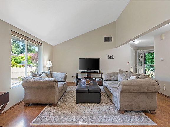 4th image of 4715 73rd Avenue Ct W