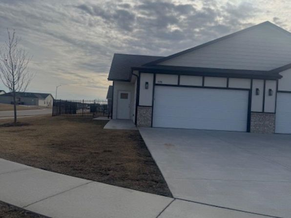 5196 N Honeylocust St