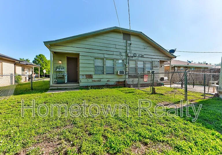 527 W Dill St — Photo 22