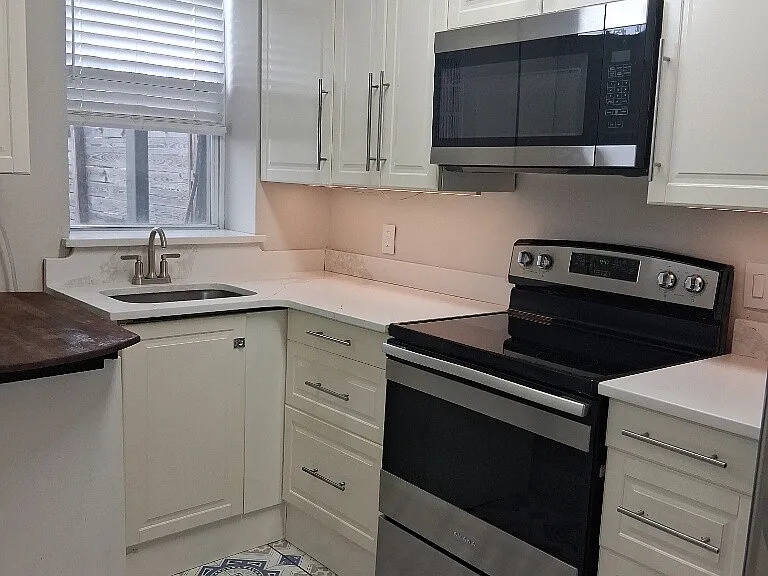 533 Milton St #1 — Photo 8