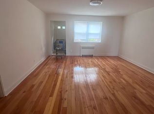 536 Howard Ave APT 2B, Staten Island, NY 10301