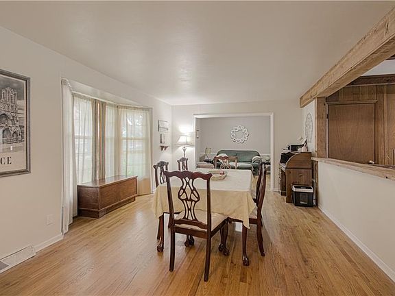 4th image of 106 E 118th St