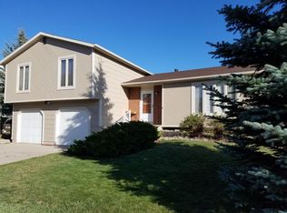 3225 Watsabaugh Dr, Gillette, WY 82718