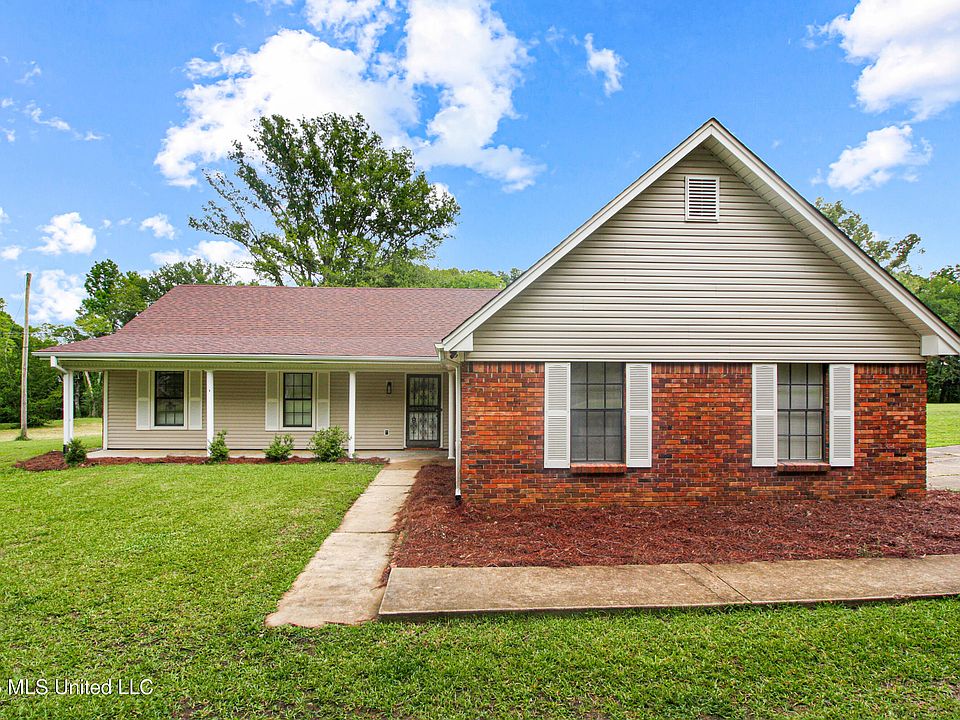 1st image of 2334 N Pine Lea Dr