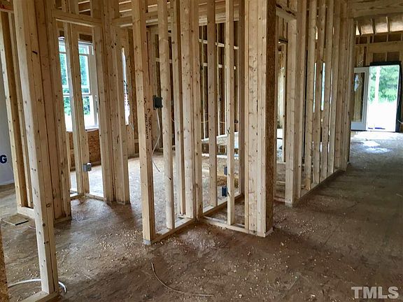 5th image of 217 Cotton Mill Dr