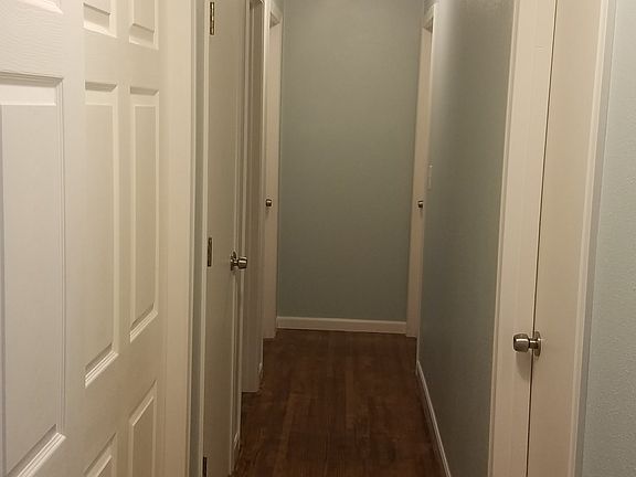 4th image of 1442 NE Oleander Ln