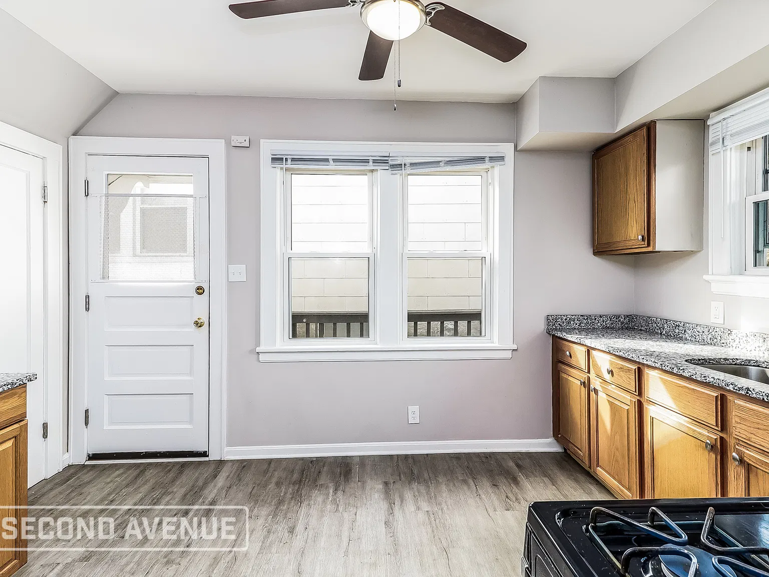 3 bed, 2.0 bath, 1894 sqft, $1,880 — Photo 4