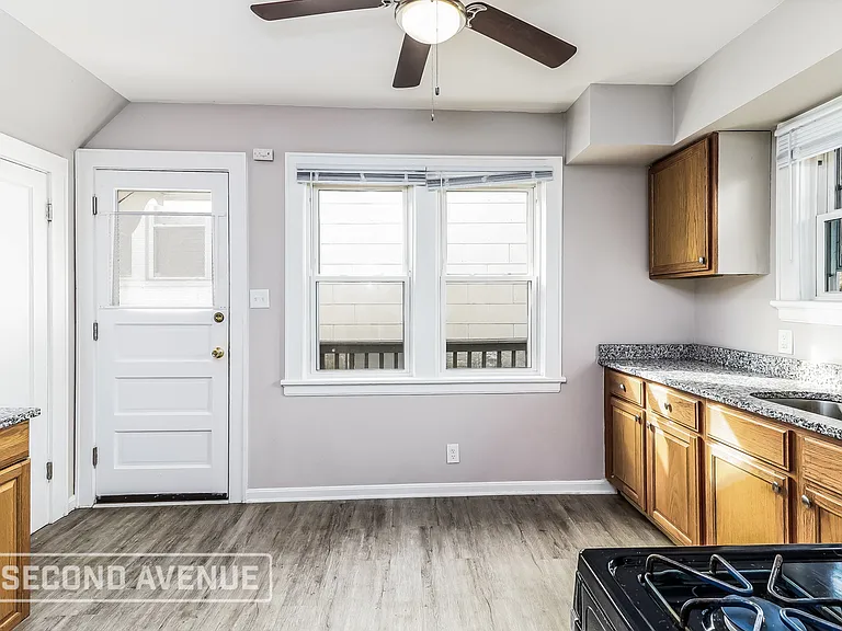 3157 Sunshine Ave — Photo 8