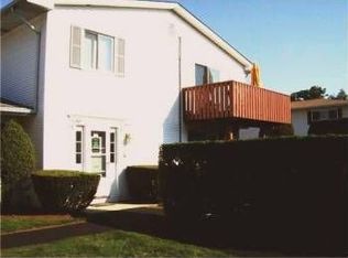 634 Pocasset Ct, Warwick, RI 02886