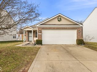 3190 Parkview Dr, Columbus, IN 47201