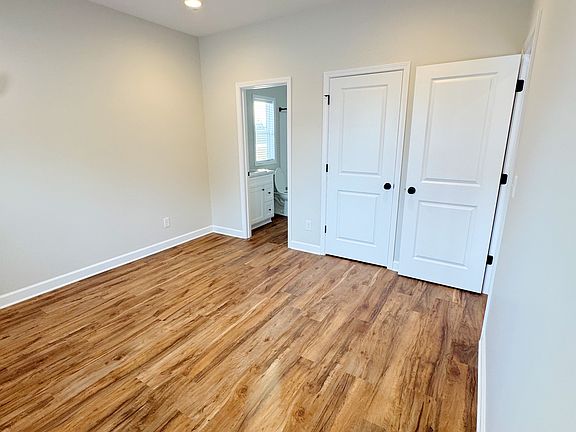 2nd image of 576 W Lowndes Dr