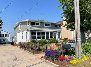 817 Cedar Point Rd, Sandusky, OH 44870