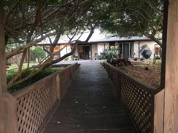 4th image of 3338 Bali Dr