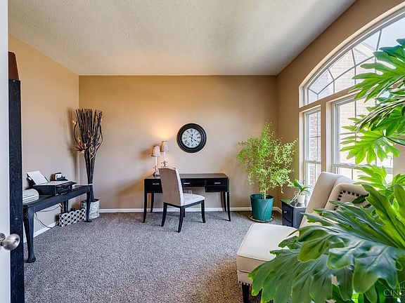 5th image of 4263 Fox Ridge Dr