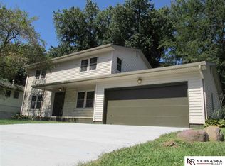 3512 Maplewood Blvd, Omaha, NE 68134