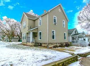 813 Elizabeth St, Joliet, IL 60435