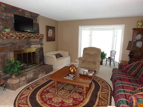 5th image of 12 Madrid Ln