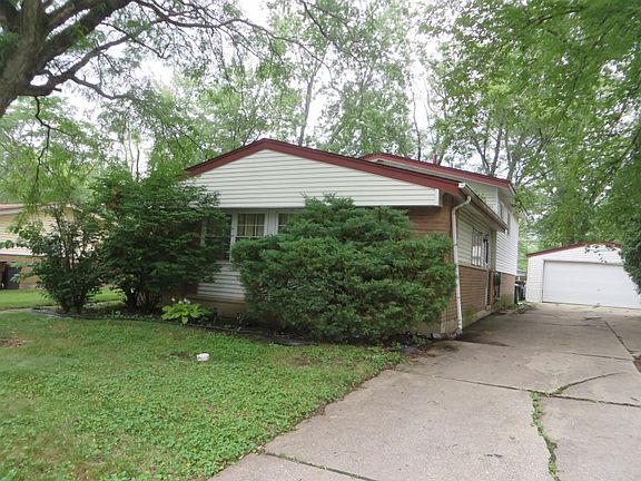 3rd image of 330 Herndon St