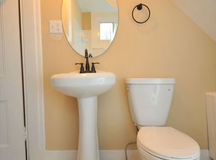 25 E Stewart St, Washington, NJ 07882