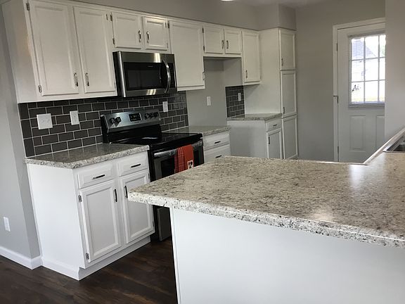 5th image of 1412 Busseron St