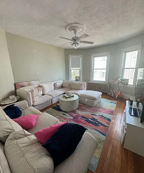 735 E 7th St #3 — Photo 1
