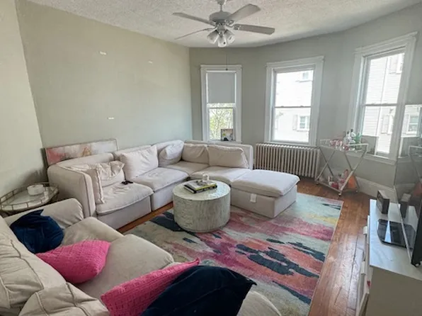 735 E 7th St #3, Boston, MA 02127