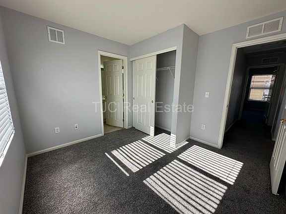5th image of 2528 Central Park Blvd