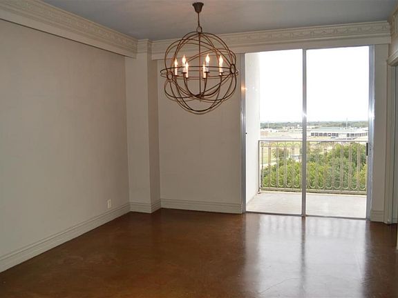4th image of 4924 Cobbs Dr APT 8G