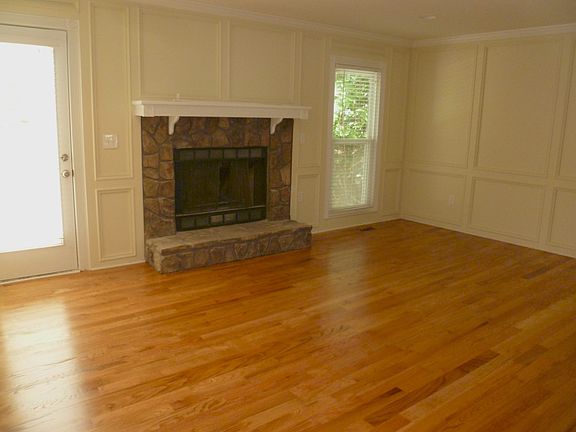 2nd image of 2656 Forest Way NE