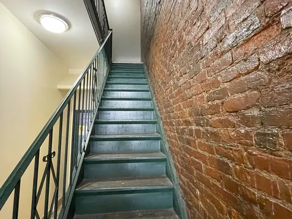 883 4th Avenue image 4 of 5