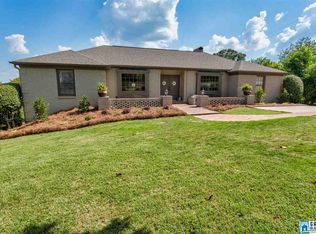 1901 Lincoya Ct, Vestavia Hills, AL 35216
