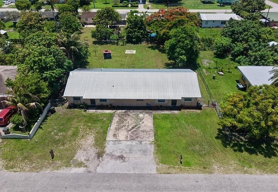 1st image of 330 W Obispo Ave