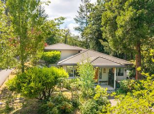 793 Elkader St, Ashland, OR 97520