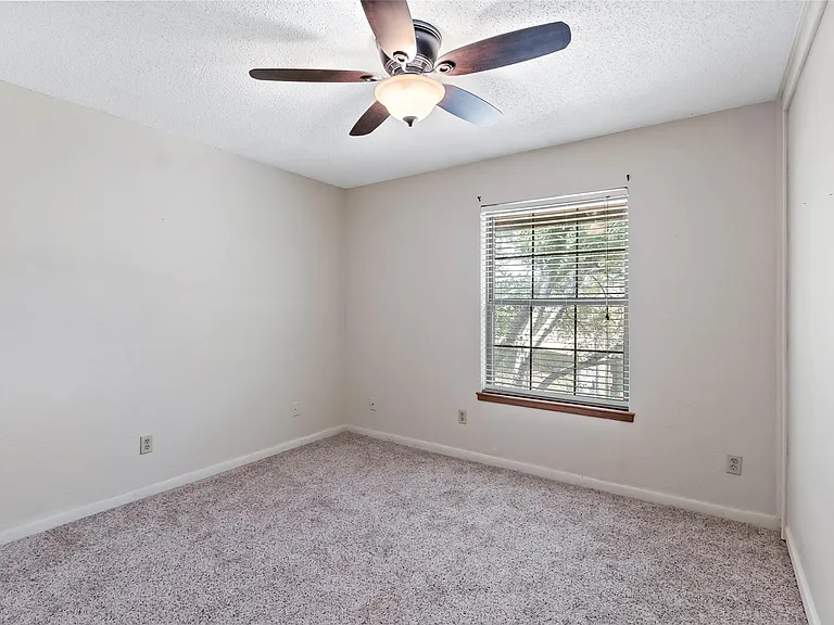 3122 Camelot Dr #33 — Photo 19