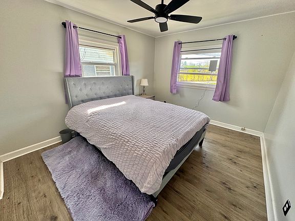 5th image of 2073A Castleton Rd