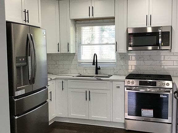 4th image of 6267 Hayes Dr