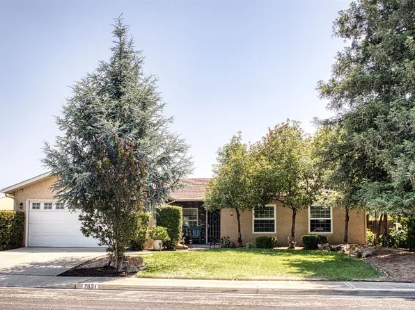 2831 Claremont Ave, Clovis, CA 93611
