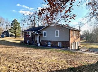 329 W Lake Loop, Madisonville, KY 42431