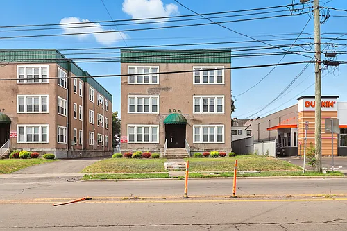 209 Main St #4 Photo 1