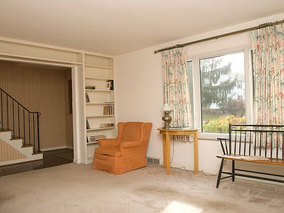 4th image of 316 Frontenac Pl