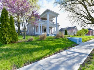 314 W 3rd St, Rushville, IN 46173