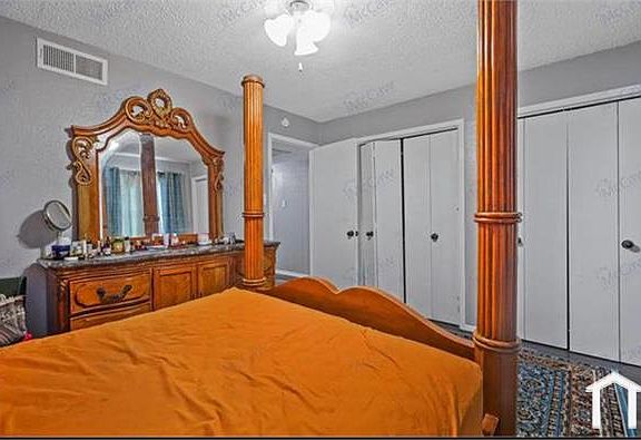 3rd image of 2500 Hollandale Cir #A