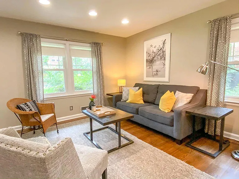 607 Burke Rd NE #A — Photo 5