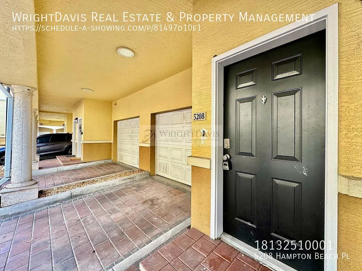 2/2 Cordoba at Beach Park Condominium in South Tampa. — Photo 2