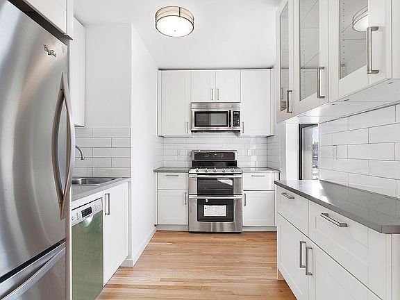 4th image of 1119 Ocean Pkwy APT 3H