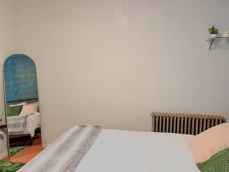 138 Logan St — Photo 2