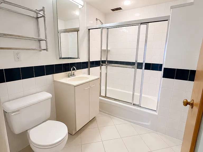 148 Madison St #9D — Photo 6