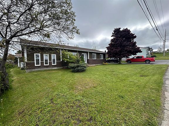 3rd image of 176 Main Street