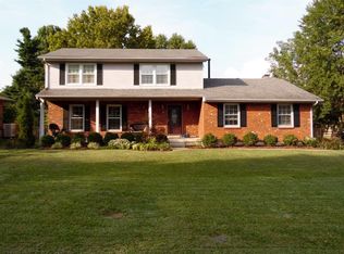 131 Briarwood Rd, Versailles, KY 40383